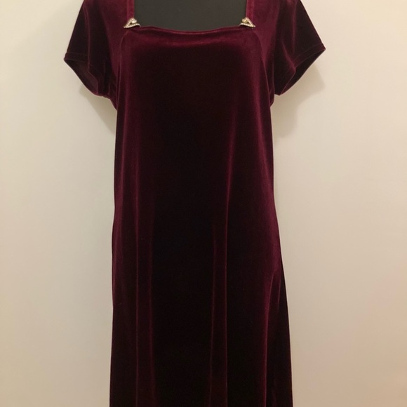 Fashion Bug Dresses & Skirts - Elegant Velvet Burgundy Dress
